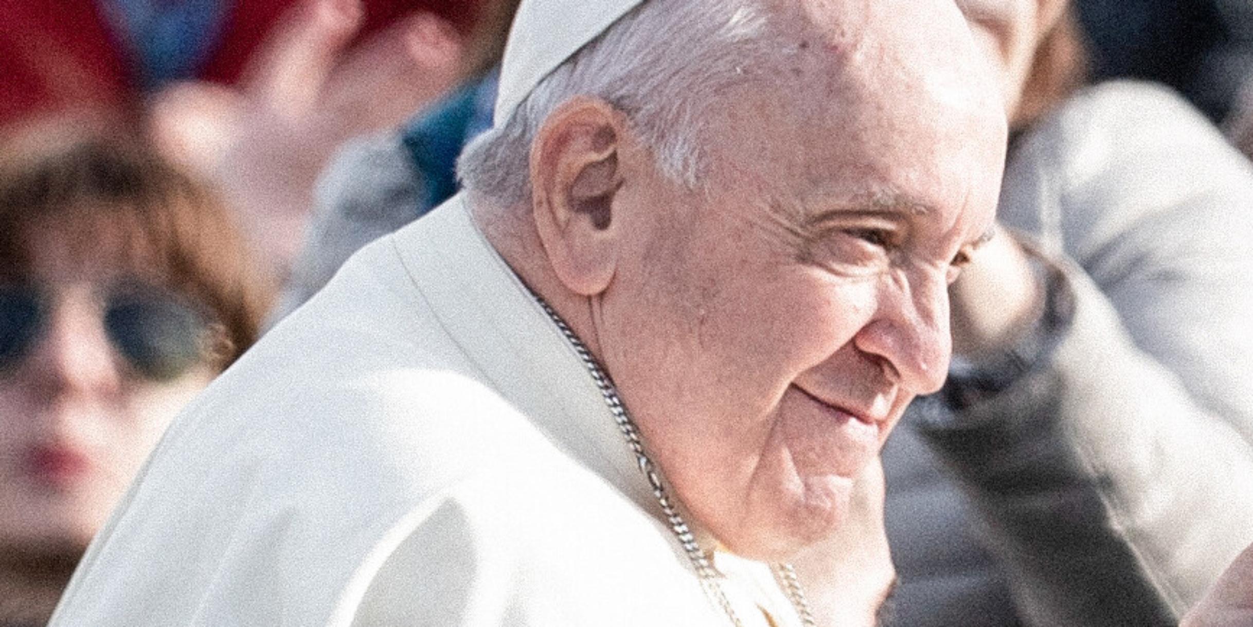 Papst Franziskus – hier im Papamobil in Matera (Italien) 2022 – ist ein Mann der Gesten.