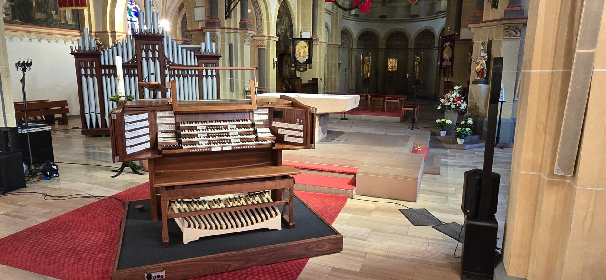 Chororgel und Spieltisch St.Marien Neunkirchen