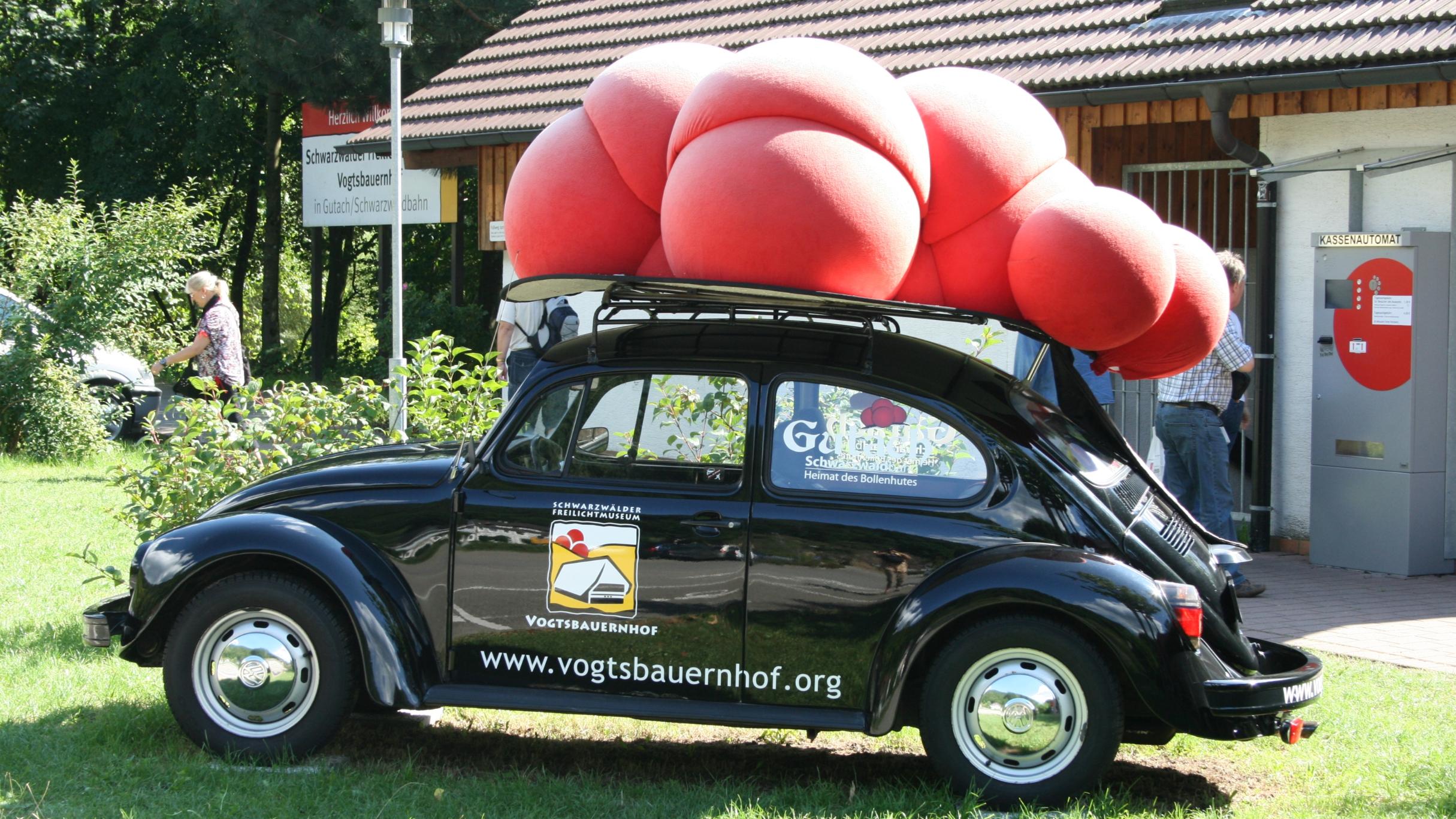 VW Käfer mit Bollenhut